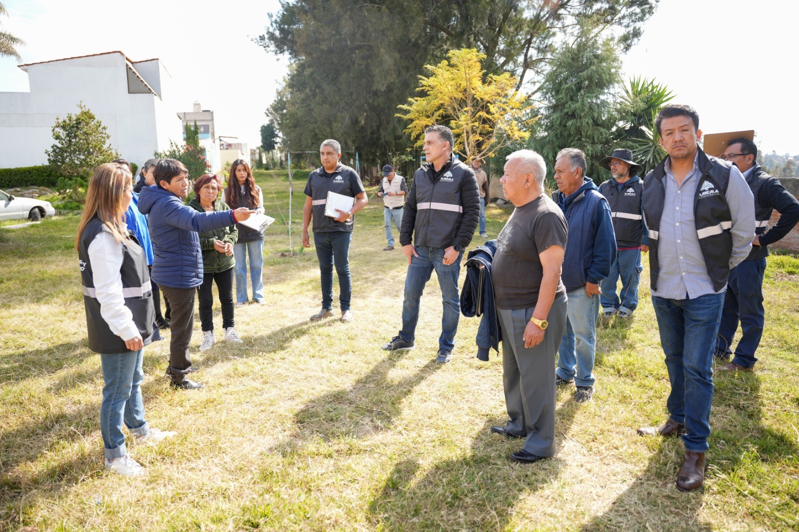 Vecinos de Acuitlapilco y Miraflores reconocen como cercano y abierto al presidente municipal Alfonso Sánchez García